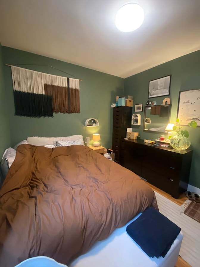 Anastasia K Rhodes's room