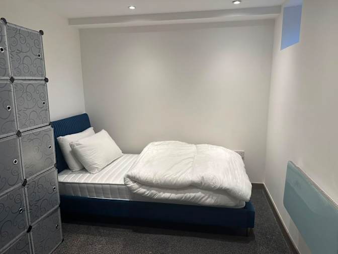 Maks's room