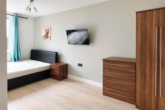 LDS Property Finder's room