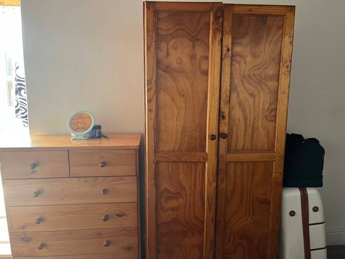 Sino Theto's room