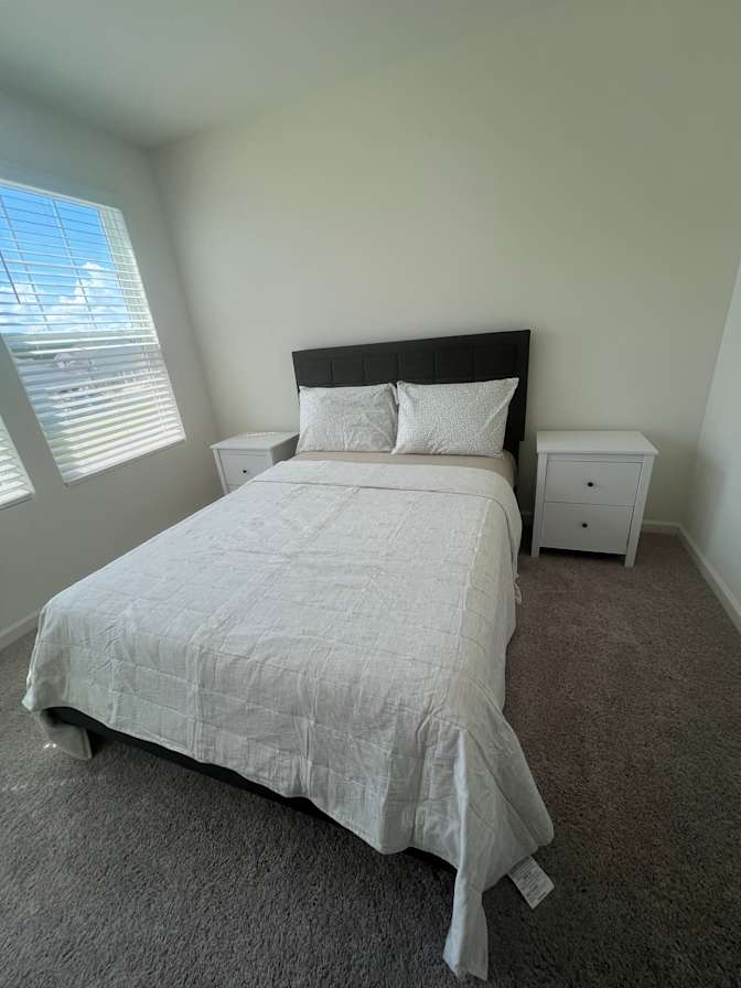 Leonel's room