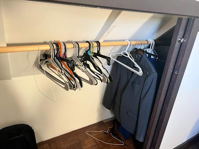 Julia Va's room