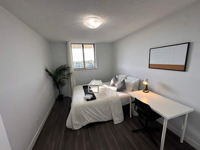 Housingfouryou's room