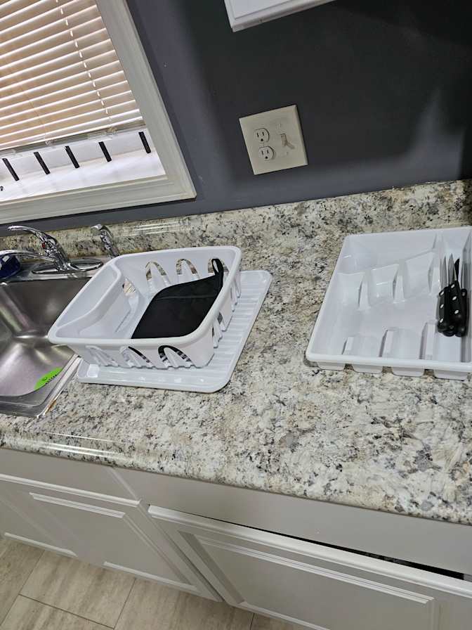 CL&C Property Management and Consulting's room