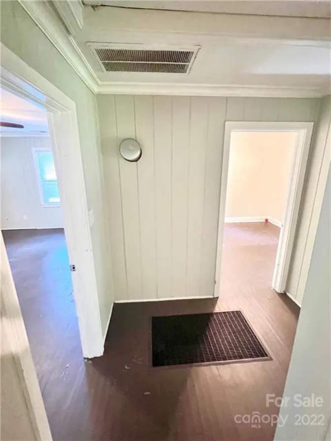 Alcove Rooms's room