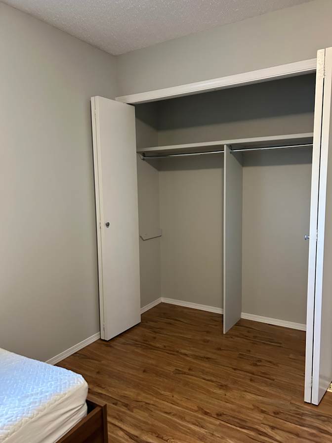 Jun's room