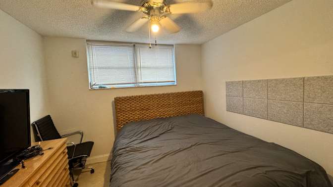 Jose's room