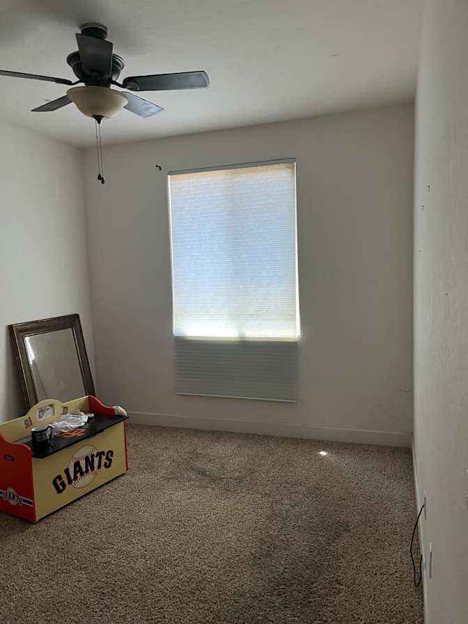 Luis's room