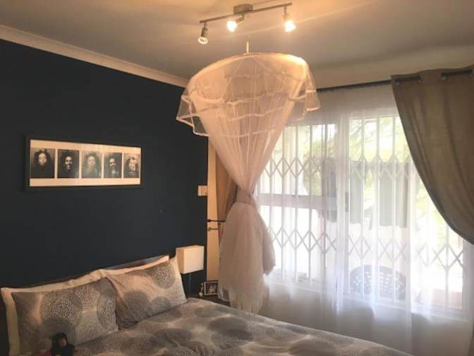 Mejury's room