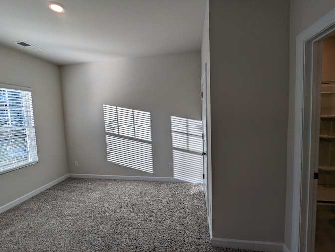 Alcove Rooms's room