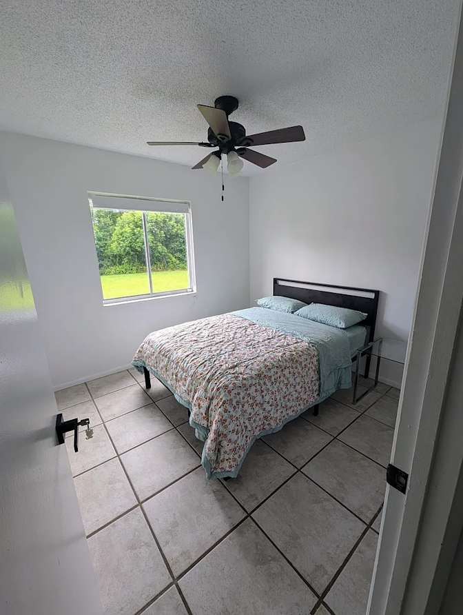 Ernesto Alfonso's room