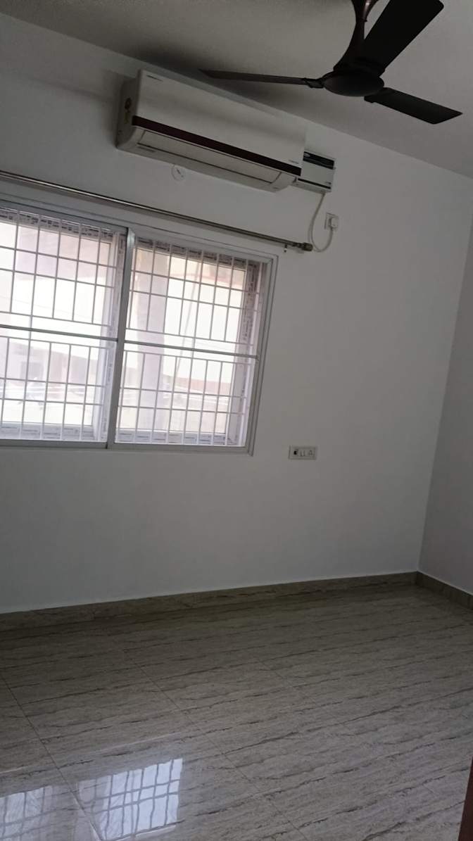 Kaviya's room