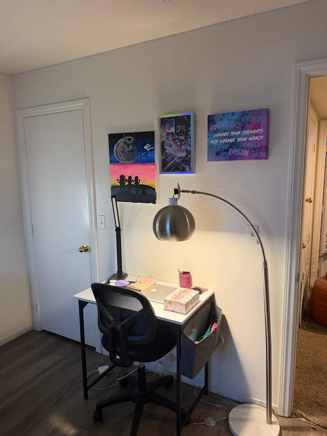 Gustavo's room