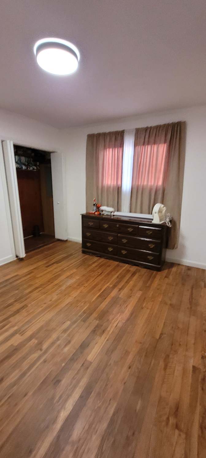 T's room