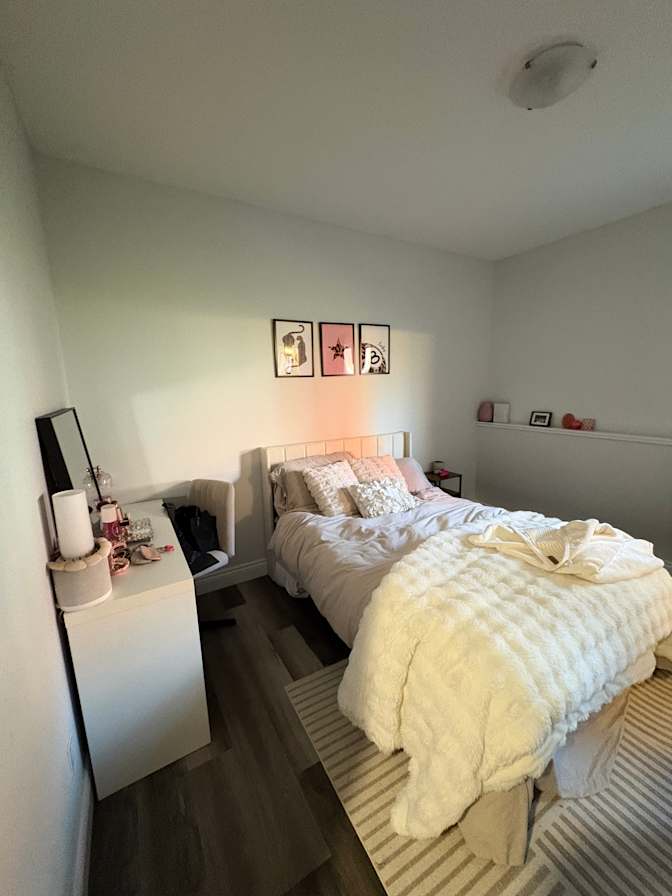 Isabella smith's room
