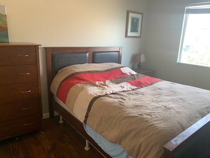 Julia Kira Kelly's room
