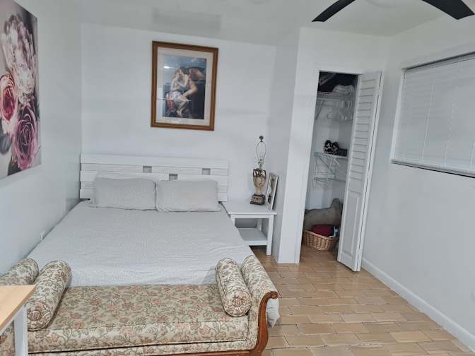 Julia zuniga's room