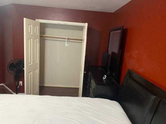 Seyi K's room