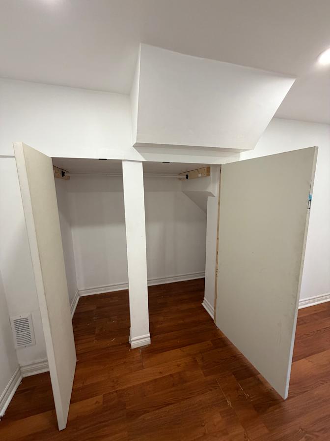 Tobi's room