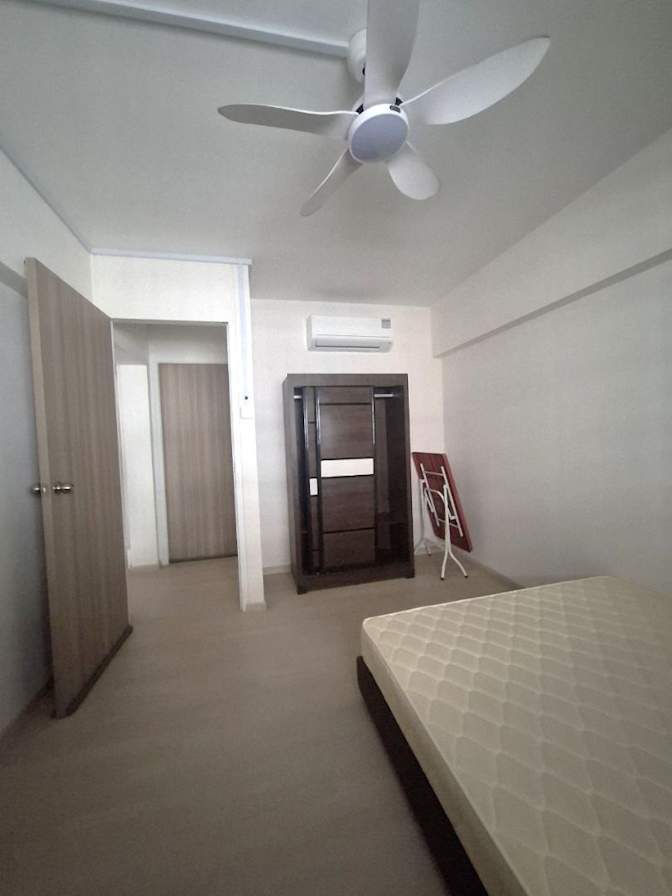 Lee's room