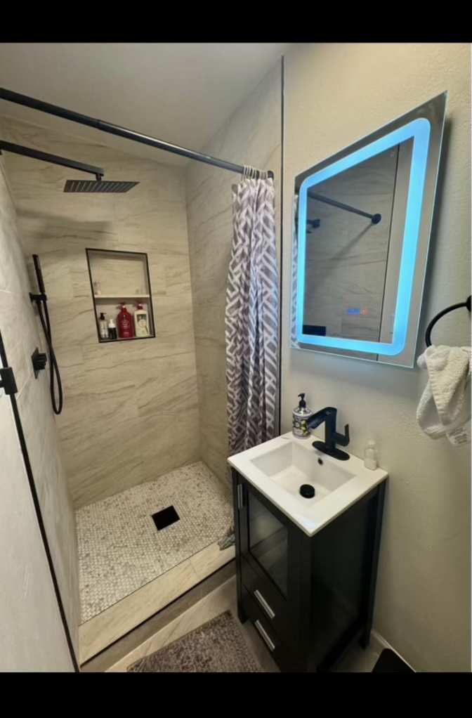 Mauricio Valverde's room