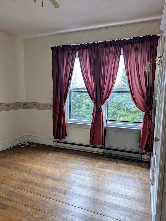 Greg's room