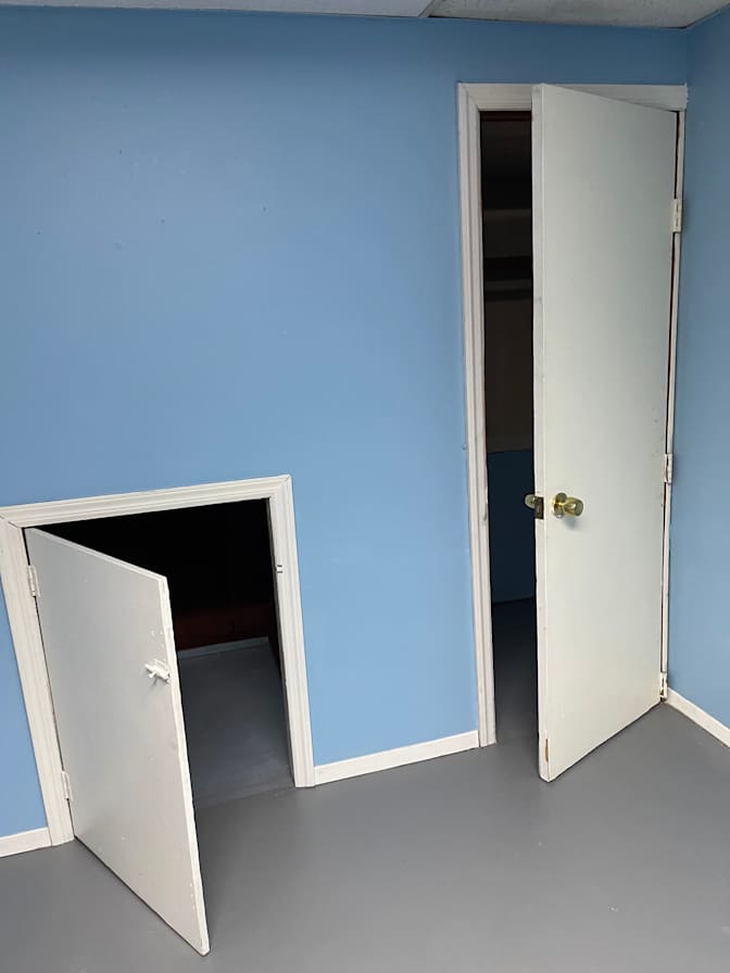 Javier's room