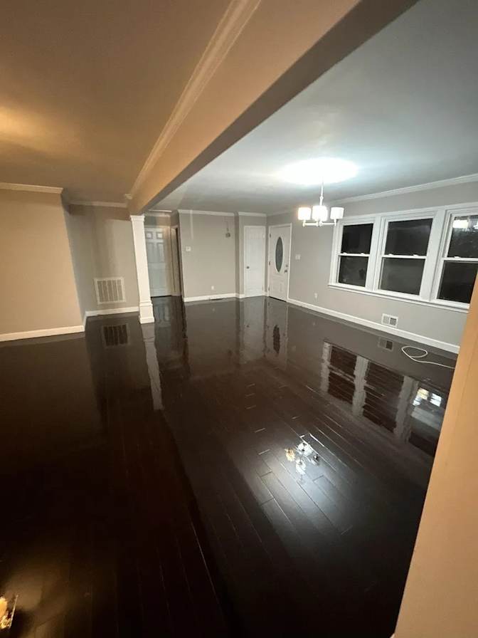 Alcove Rooms's room