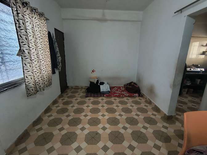 Laxman Garje's room