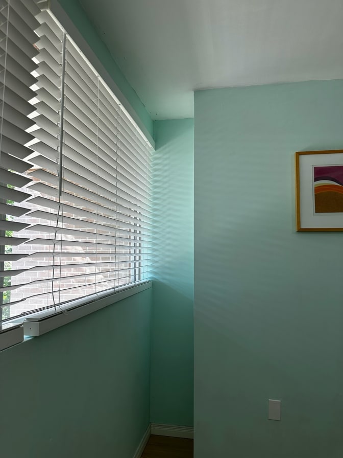 KTNA's room