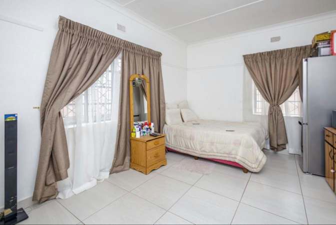 Eugenia's room