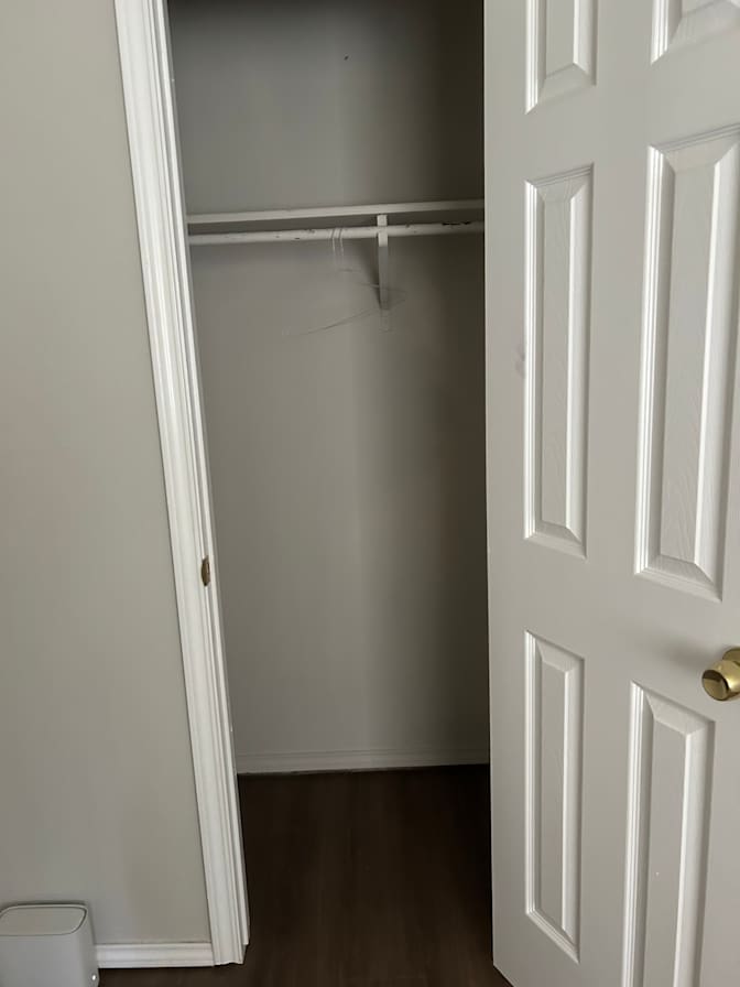 Alexanderia's room