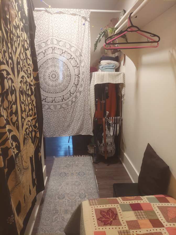 Tri's room