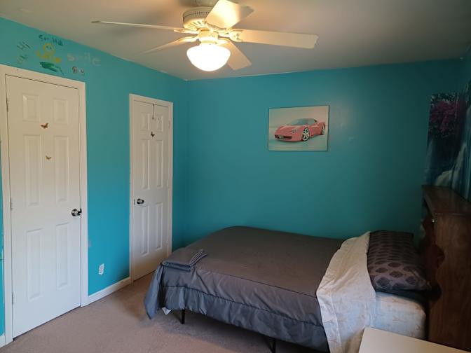 JORGE LUIS's room
