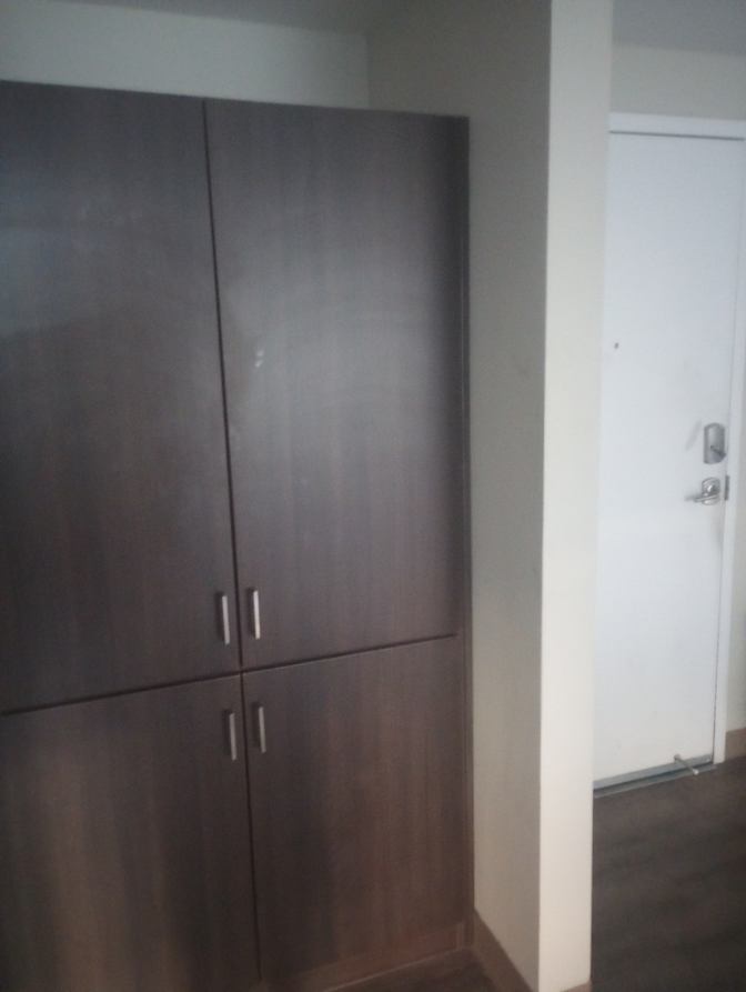 Nikolaroom's room