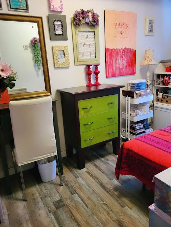 Jenn's room