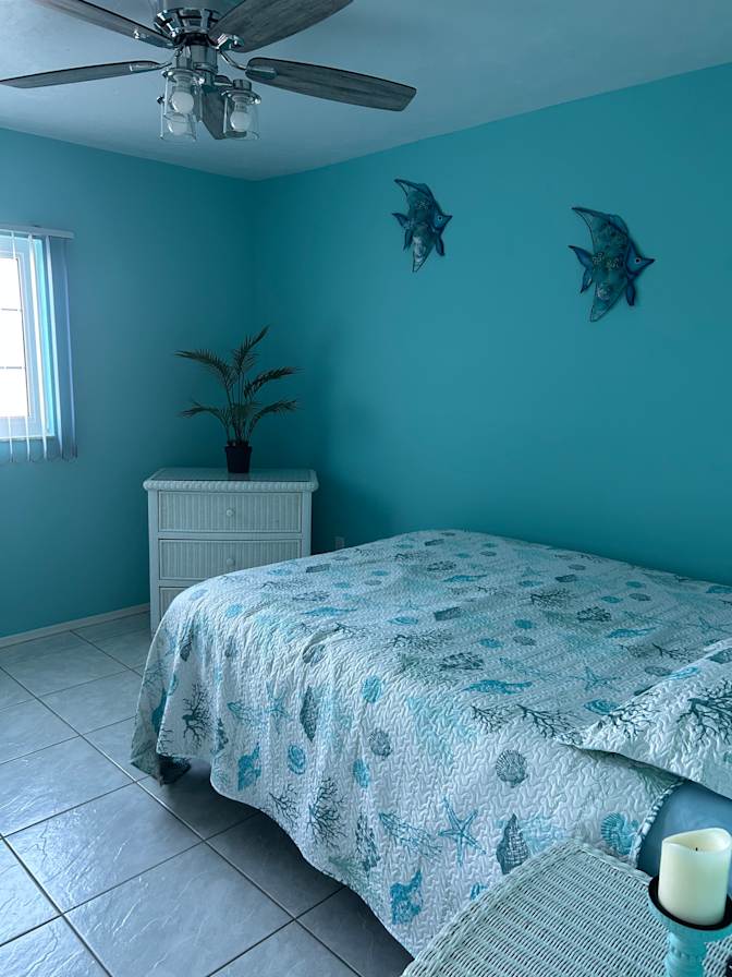 Darren's room