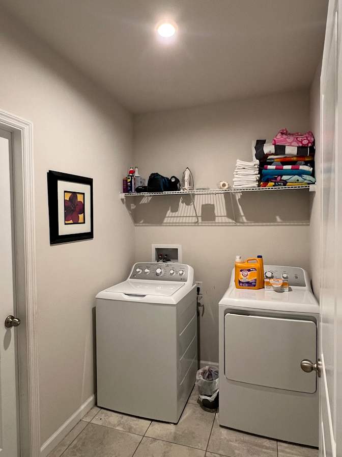 Jen's room