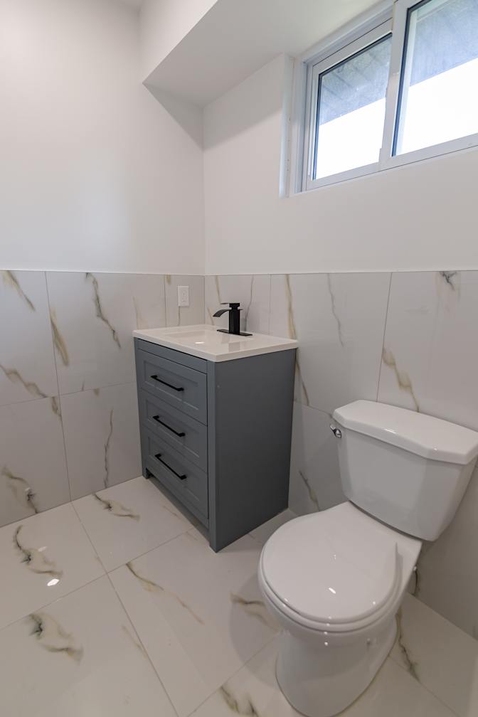 Linda Astafanos's room