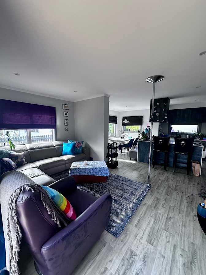 Alet's room