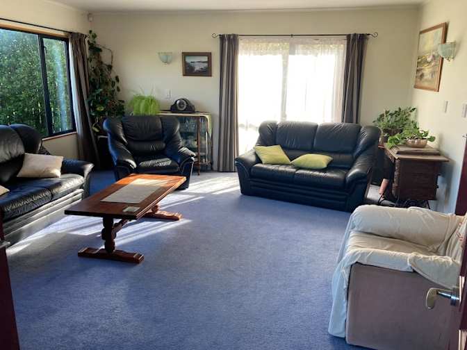 Graeme Ebbett's room