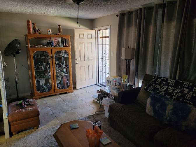D's room