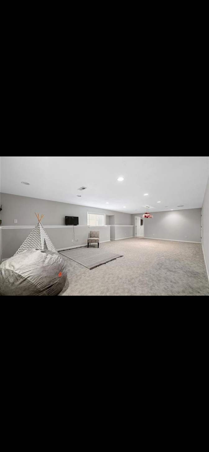 Dustin's room
