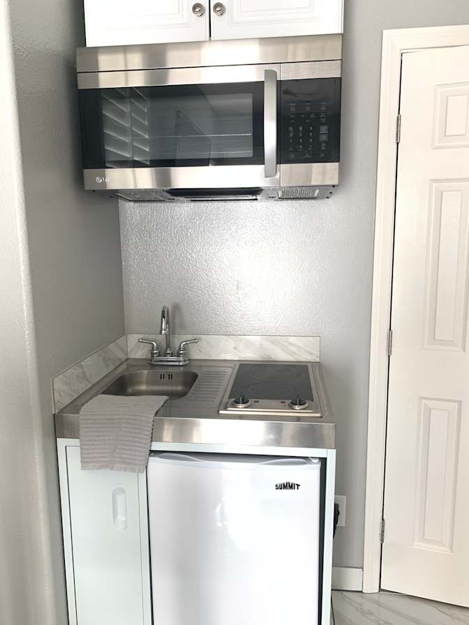 Joy’s  Rentals's room
