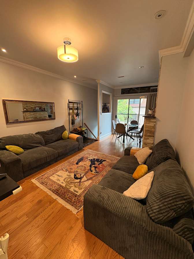 des's room