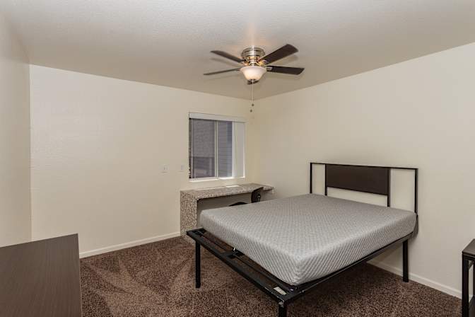 Highland Village Apartments's room
