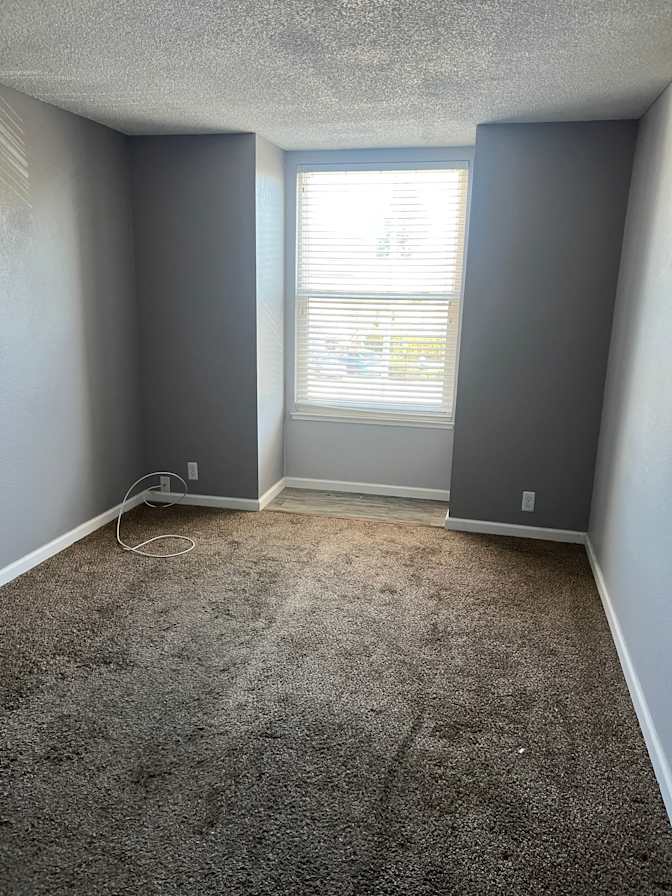Tom's room