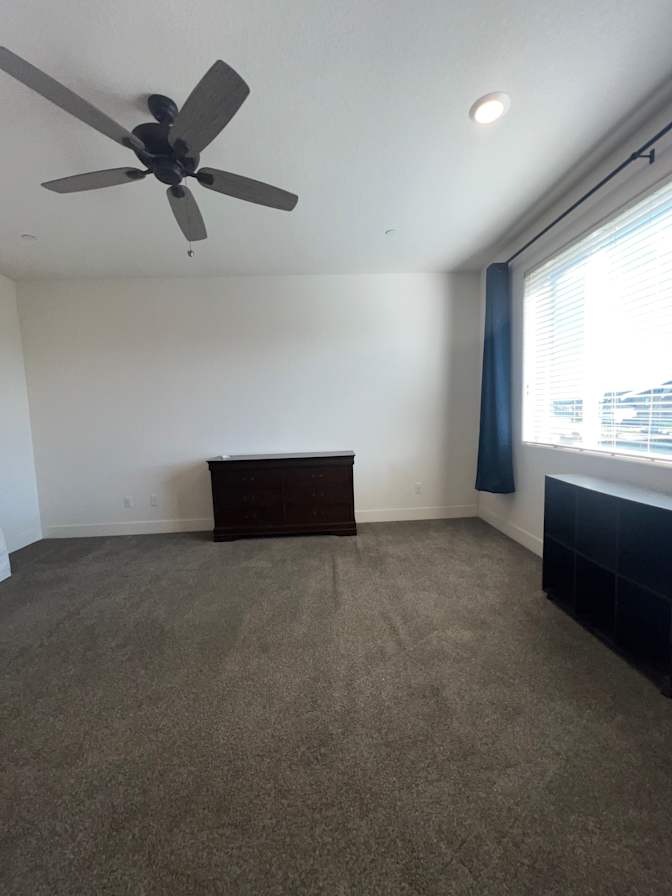 KathleenSam's room