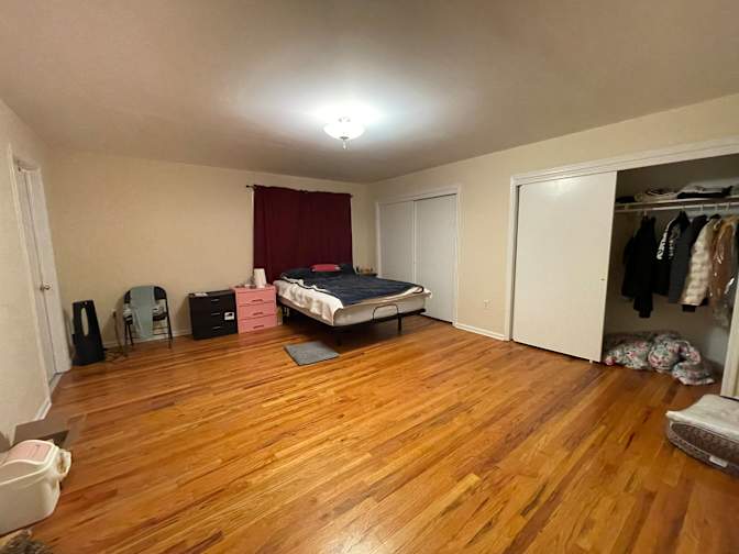 Giovanny's room