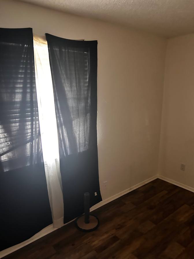 Lamor's room